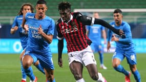 Evan Guessand avec l'OGC Nice.