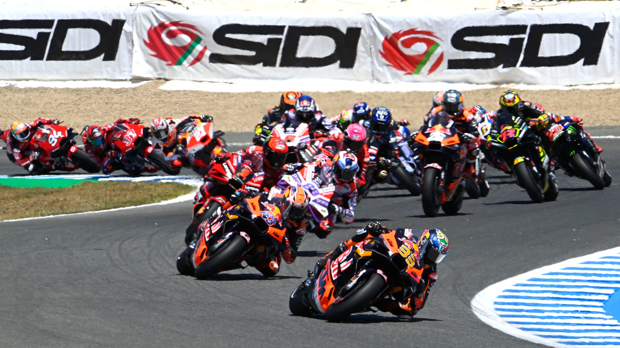 EN DIRECT - MotoGP: Bagnaia s'impose en Espagne, un dimanche galère pour  les Français