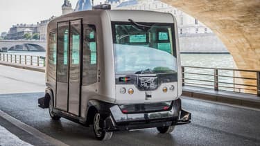 La régie parisienne de transport effectue, le samedi 24 septembre, sa première démonstration d’une navette électrique autonome sur les quais de Seine.