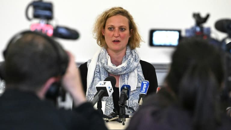 Fanny Groll, la mère de Lina, adolescente disparue en septembre dernier dans le Bas-Rhin, donne une conférence de presse, le 22 mars 2024 à Strasbourg.