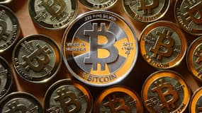 Depuis son apparition, personne ne sait qui a créé le Bitcoin, cette monnaie virtuelle qui rêve de devenir un devise numérique mondiale.