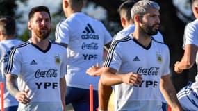 Lionel Messi et Sergio Agüero à l'entraînement mardi