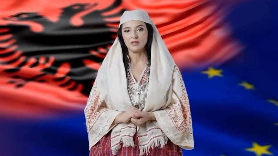 EN ALBANIE, LA PREMIÈRE MINISTRE GÉNÉRÉE PAR IA FAIT DES DÉBUTS HOULEUX ET "ANTICONSTITUTIONNELS" AU PARLEMENT