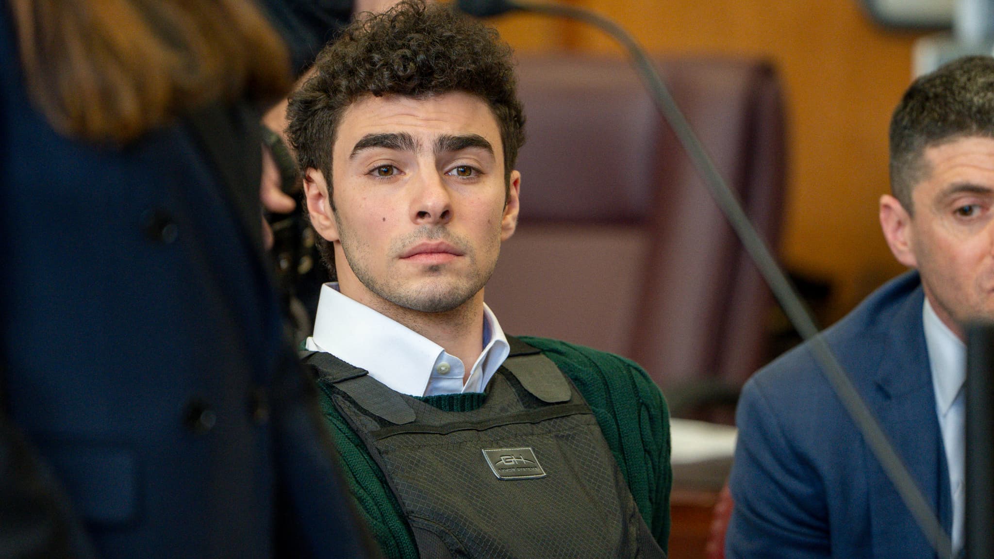 LE PROCÈS DE LUIGI MANGIONE, ACCUSÉ DE MEURTRE, DÉBUTERA LE 1ER DÉCEMBRE
