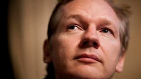Un tribunal suédois a ordonné l'arrestation de Julian Assange, fondateur de WikiLeaks, pour viol et autres délits sexuels présumés, accusations que rejette le responsable du site internet spécialisé dans la diffusion de données confidentielles. /Photo pri
