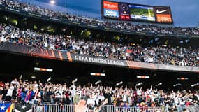 Les supporters de l'Eintracht Francfort au Camp Nou