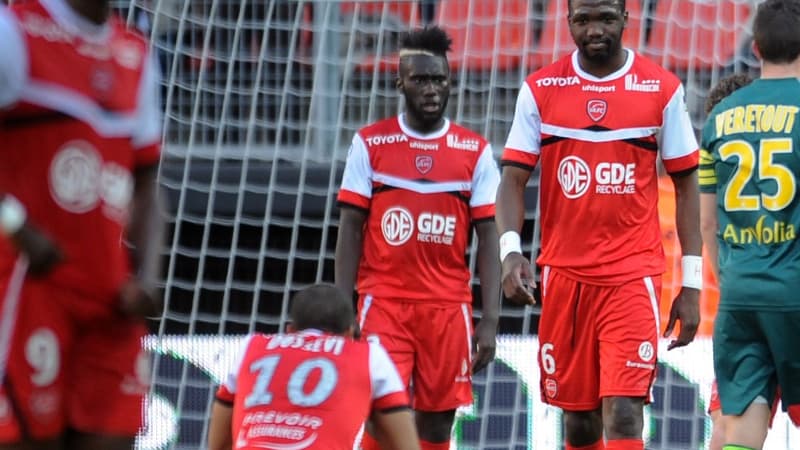 Valenciennes a été lourdement battu par Nantes (2-6)