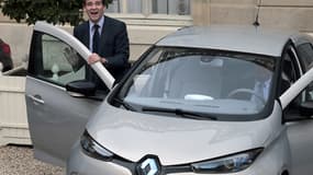 Arnaud Montebourg et la nouvelle Renault Zoé