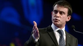 Manuel Valls le 27 novembre au congrès des maires de France, à Paris.