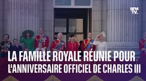 La famille royale réunie sur le balcon de Buckingham Palace pour assister à la parade aérienne, lors de l'anniversaire officiel de Charles III 