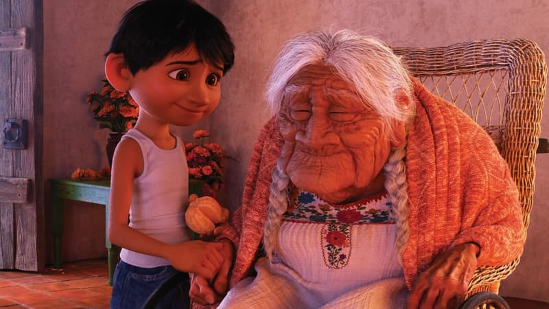 Miguel, le héros du film "Coco", et son arrière-grand-mère Mama Coco
