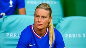 Le 3 août dernier, lors des Jeux olympiques 2024, avec les Bleues, Amandine Henry assistait à son dernier match en sélection: une défaite 1-0 en quarts de finale face au Brésil
