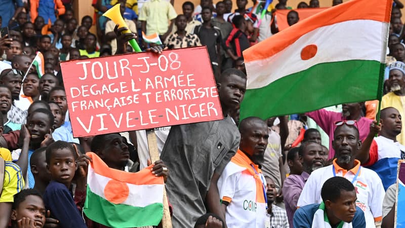 Crise au Niger: 20.000 partisans du coup d'Etat rassemblés à Niamey après un ultimatum à la France