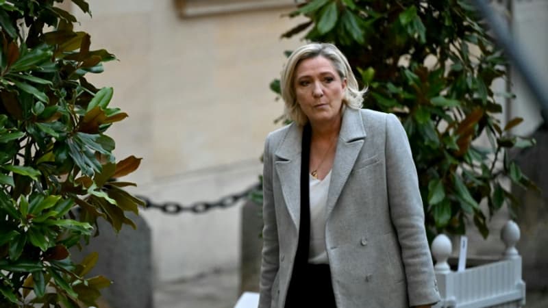 Marine Le Pen juge les échanges avec François Bayrou 