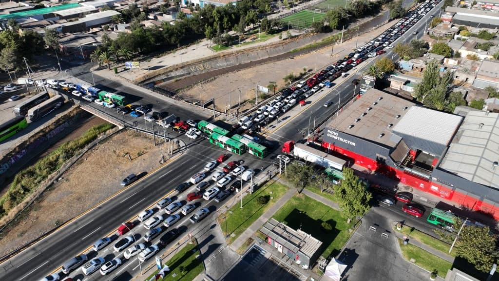 La panne de courant qui touche la ville de Santiago, au Chili, le 25 février 2025