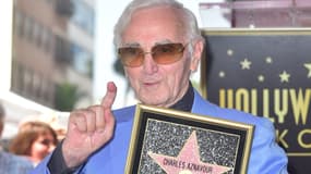 Charles Aznavour inaugure son étoile sur Hollywood Boulevard, le 24 août 2017.