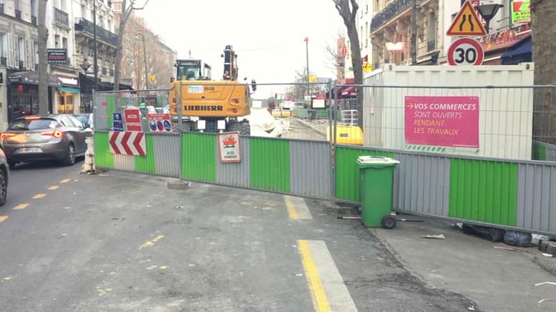 Les travaux de prolongement du tramway occupent la quasi-totalité de l'avenue de Saint-Ouen.