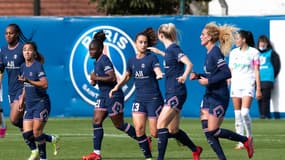 Les joueuses du PSG avec Hamraoui et Baltimore