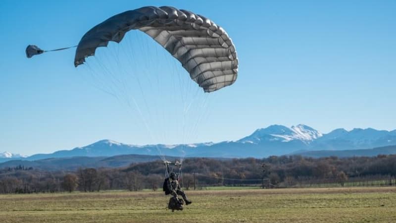 Défense: avec ce parachute, les chuteurs opérationnels pourront effectuer des sauts à 9000 mètres