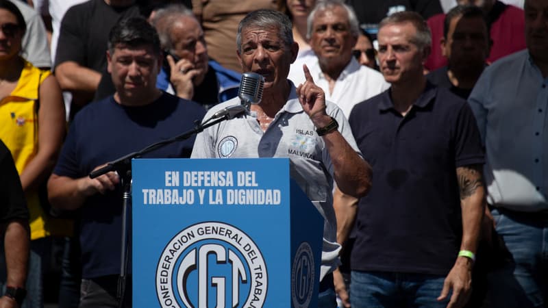 La CGT argentine lance un appel à la grève générale contre la réforme du travail du président Milei qui veut faciliter les licenciements et fractionner les congés