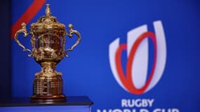 Le trophée de la Coupe du monde de rugby, le 4 septembre 2023