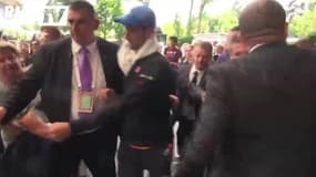Djokovic assailli par ses fans