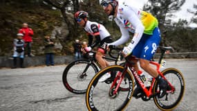 Anthony Turgis de l'équipe Total Direct Energie sur son vélo Specialized le 11 mars 2022