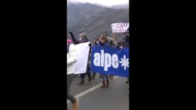 Minute par Minute: nos reporters se sont rendus en Isère où avait lieu une manifestation pour la réouverture des pistes de ski 