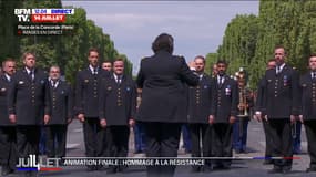Le Chœur de l'Armée française entonne le Chant des partisans en hommage à la Résistance