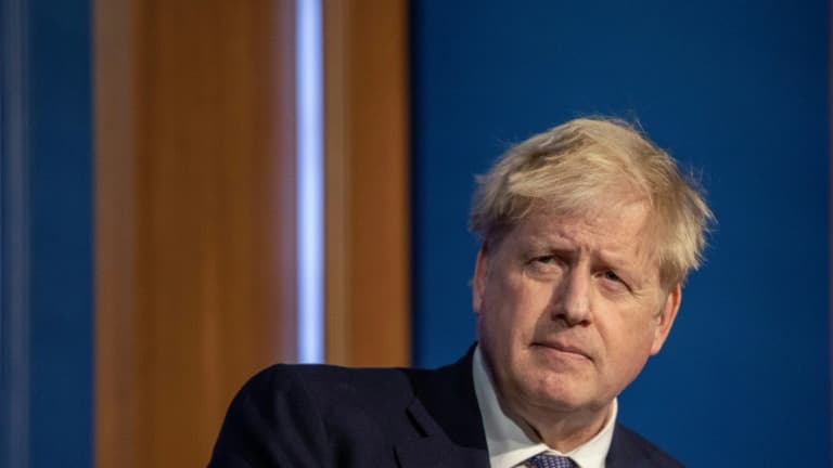 Le Premier ministre Boris Johnson lors d'une conférence de presse sur la situation sanitaire, le 4 janvier 2022 à Londres
