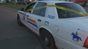 Une voiture de police canadienne touchée par les tirs d'un homme recherché au Nouveau-Brunswick.