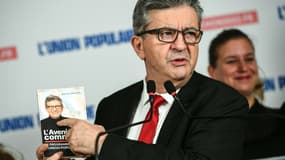 Jean-Luc Melenchon présente son programme L'Avenir en Commun lors d'une conférence de presse au siège de LFI à Paris, le 8 novembre 2021