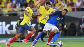 Neymar face à la Colombie