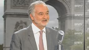 Jacques Attali estime que la déflation crée un "moment absolument formidable et unique pour augmenter la TVA".