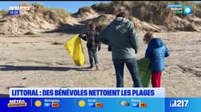 Des bénévoles nettoient les plages