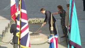 Jubilé d’Elizabeth II: Emmanuel Macron ravive la flamme du Soldat inconnu