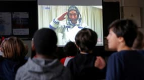 La conversation avec l'astronaute depuis une salle de classe du 19e arrondissement de Paris.