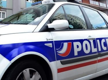 Les enquêteurs de la police mènent l'enquête