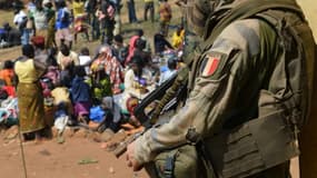 Patrouille de l'opération Sangaris à Boali, au nord de Bangui, le 19 janvier 2014