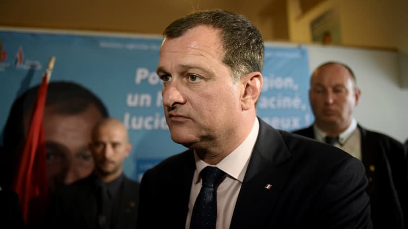 Pour Louis Aliot, l'islam radical exerce une "pression" en France.