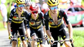 Jonas Vingegaard et les Visma-Lease a bike sur le Tour de France, le 17 juillet 2025