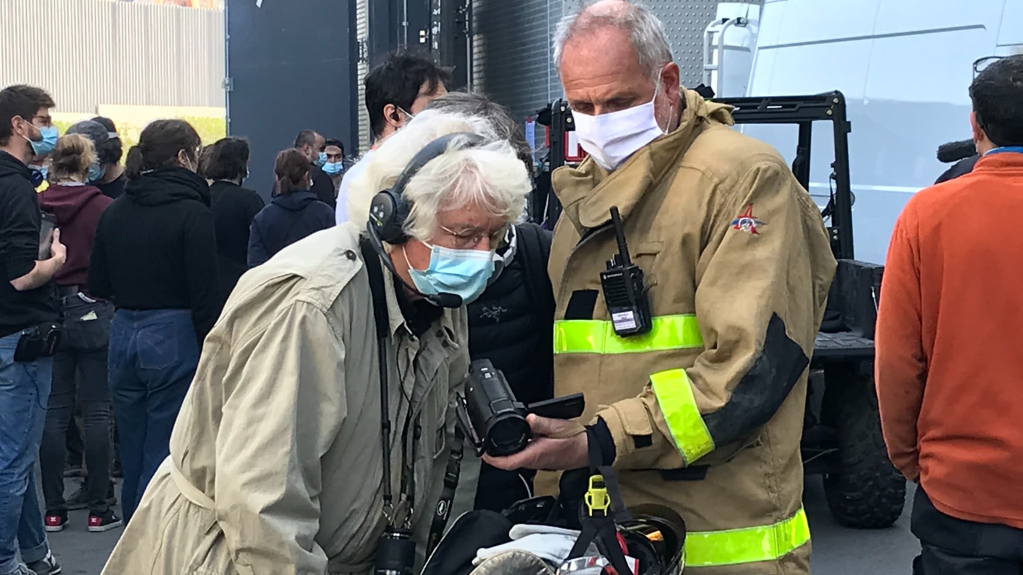 Jean-Jacques Annaud sur le tournage de "Notre-Dame brûle" Jean-Jacques Annaud sur le tournage de "Notre-Dame brûle"