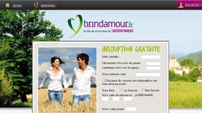 La page d'accueil du site de rencontres joue la carte de "l'amour bucolique dans les blés"