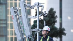 Des stations de base 5G de Huawei.
