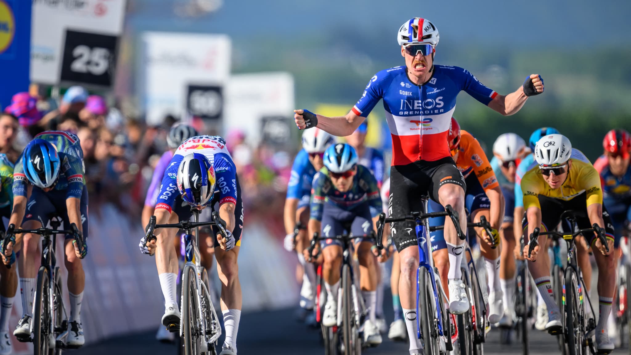 Tour de Romandie: new victory in style for Dorian Godon, stronger than Pogacar in the sprint