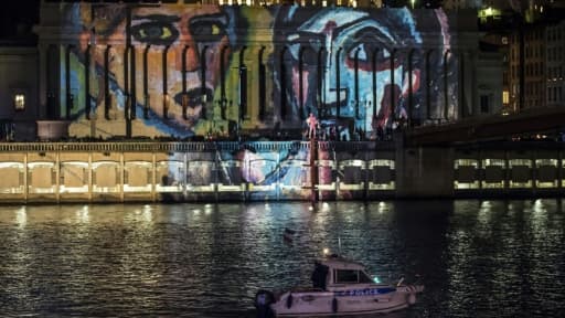 L'installation "Regards" de Daniel Knipper à Lyon le 8 décembre 2015
