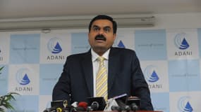 Le conglomérat indien Adani annule une offre publique de vente d'actions de 2,5 milliards de dollars
