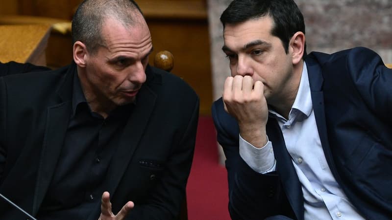 Le gouvernement grec peine à sortir la tête de l'eau.