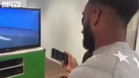 FIFA 17 : quand Lacazette valide un de ses buts… mais pas sa célébration
