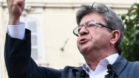 Des heurts ont éclaté sur la place de l'Etoile à Paris ce samedi